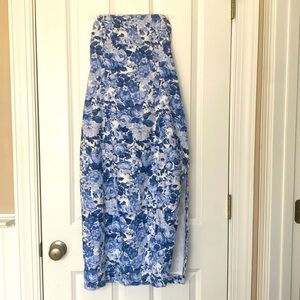Super cute Abercrombie & Fitch dress, with removable straps. Size Small Petite